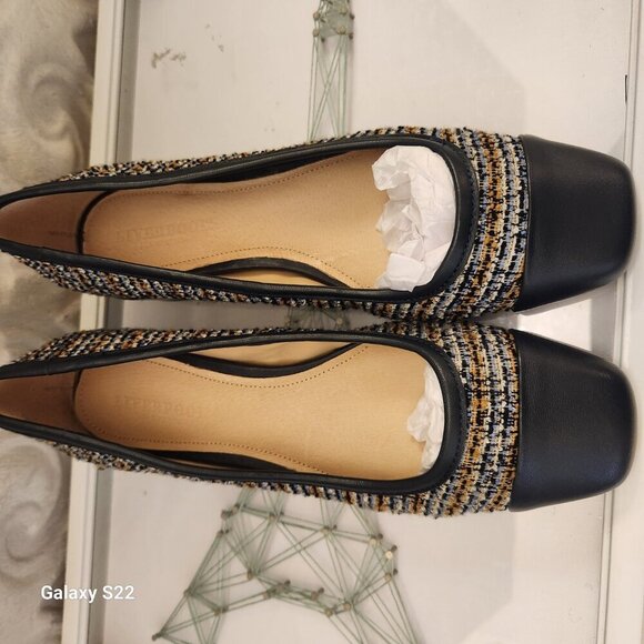 LIVERPOOL LA Lapis Leather Irvine Low Heels. NIB. Size 8.5 - Picture 5 of 10